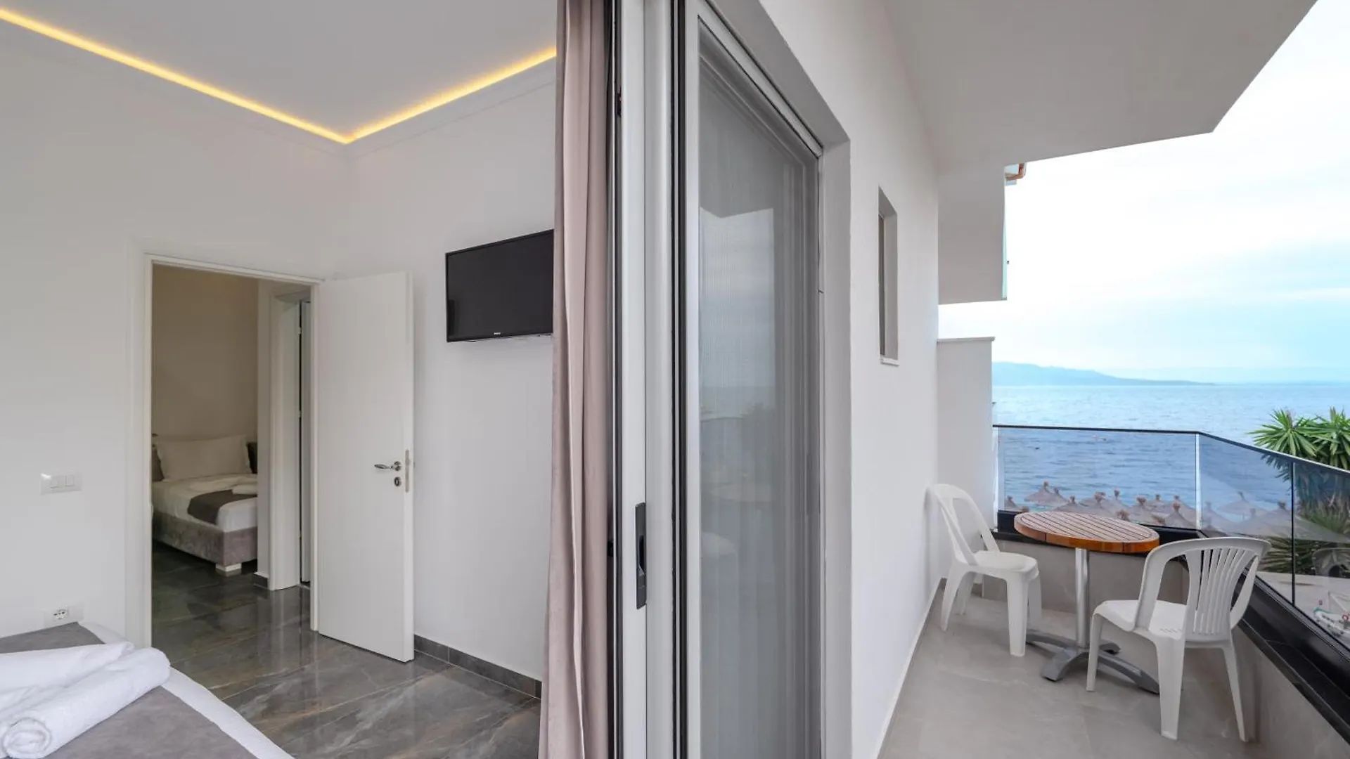 *** Hotel Vila Era Beach Sarandë Albanien