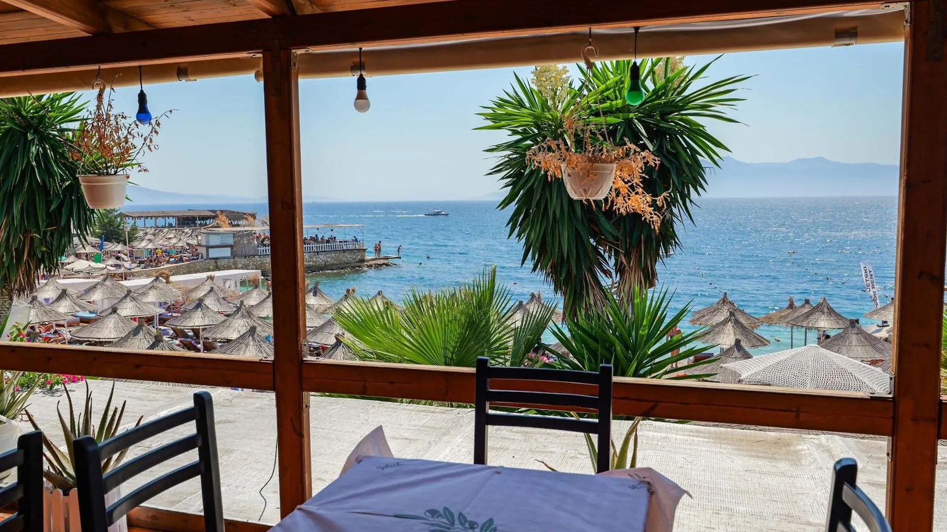 Vila Era Beach Sarande 3*,