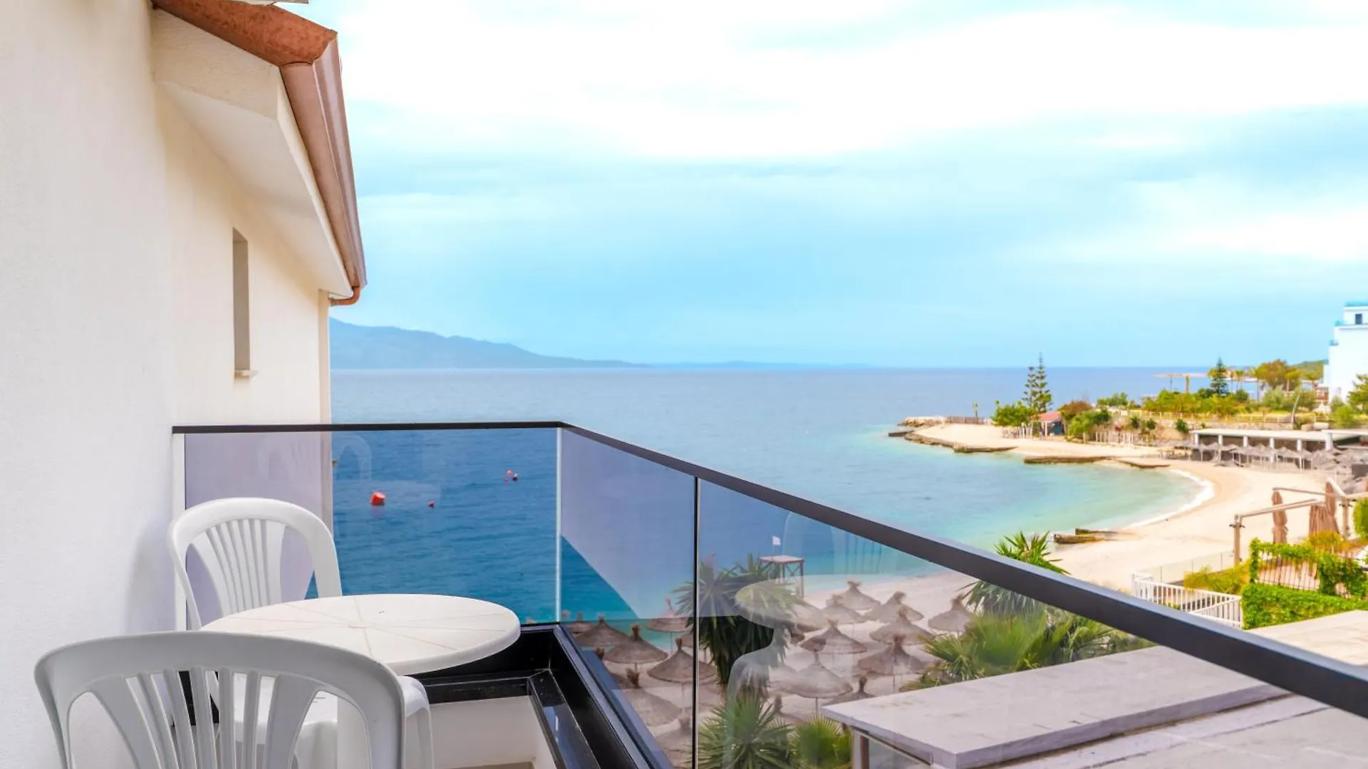 Vila Era Beach Sarande 3*,  Albania