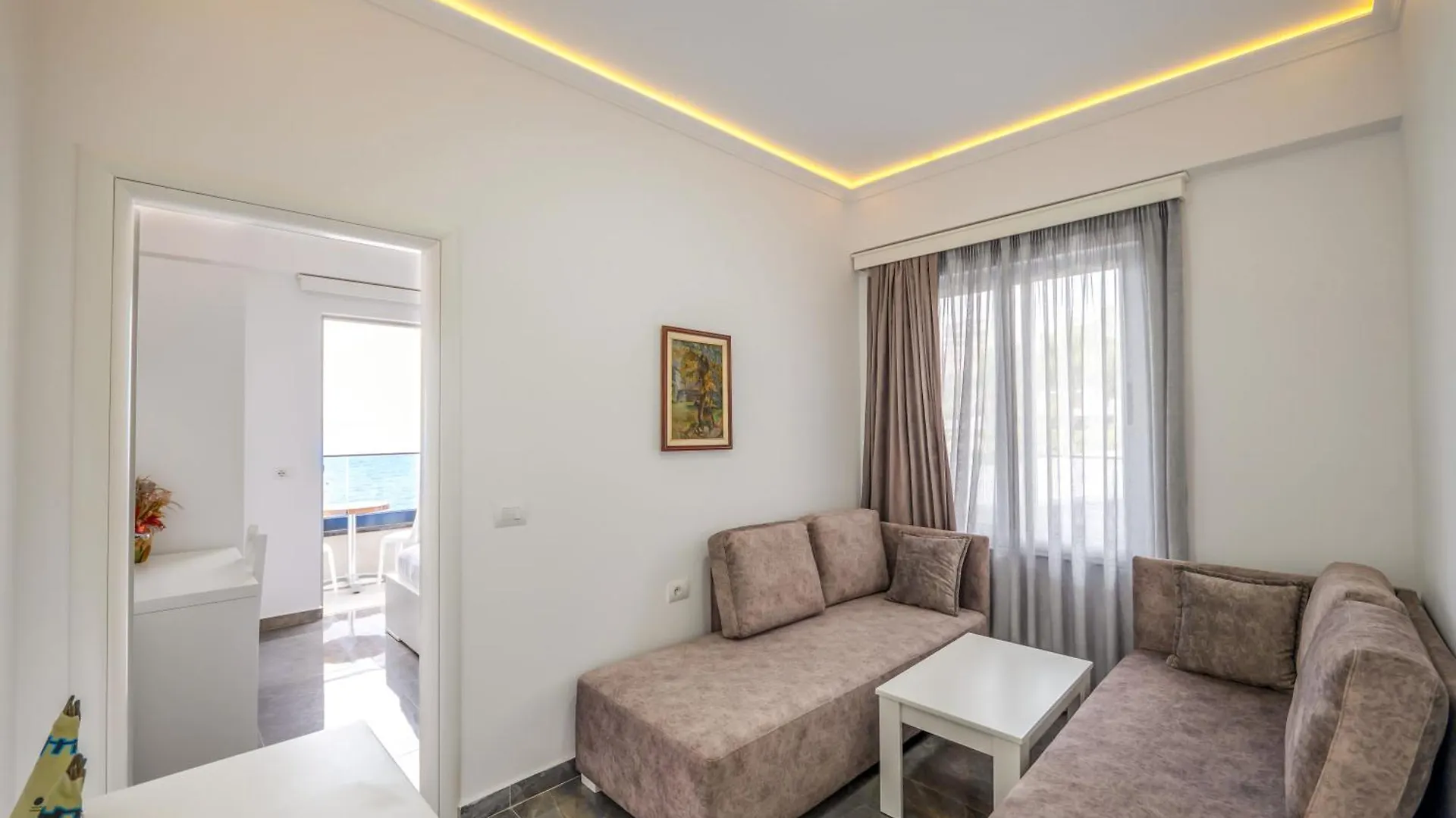 Vila Era Beach Sarande 3*,  Albania