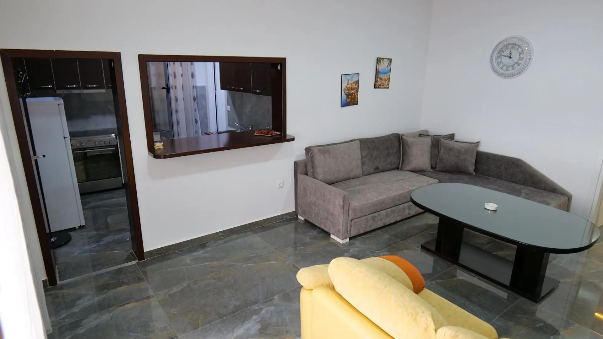 Vila Era Beach Sarande Hotel