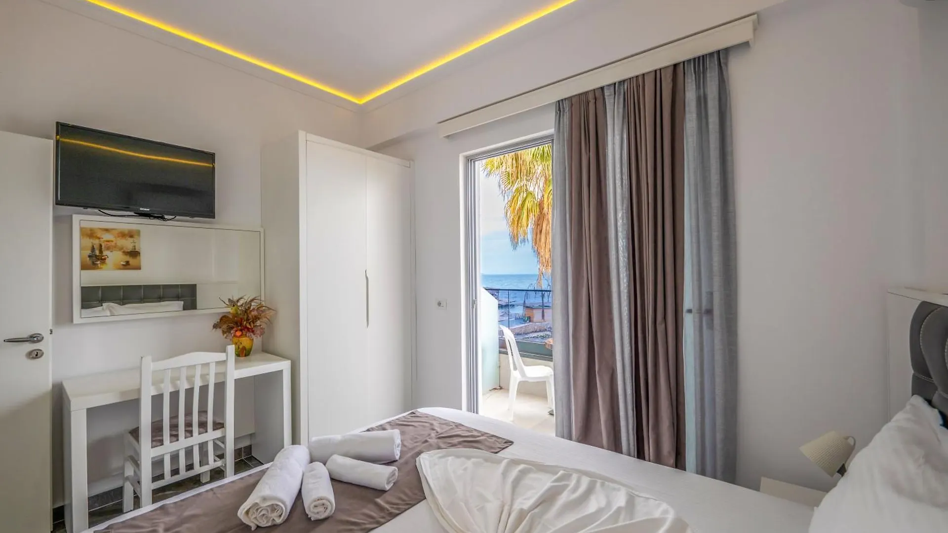 *** Hotel Vila Era Beach Sarande Albania